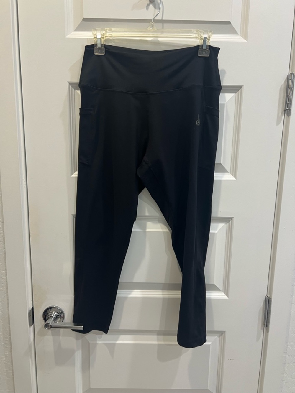 Ryderwear Women’s side pocket 7/8 Athletic Black Leggings